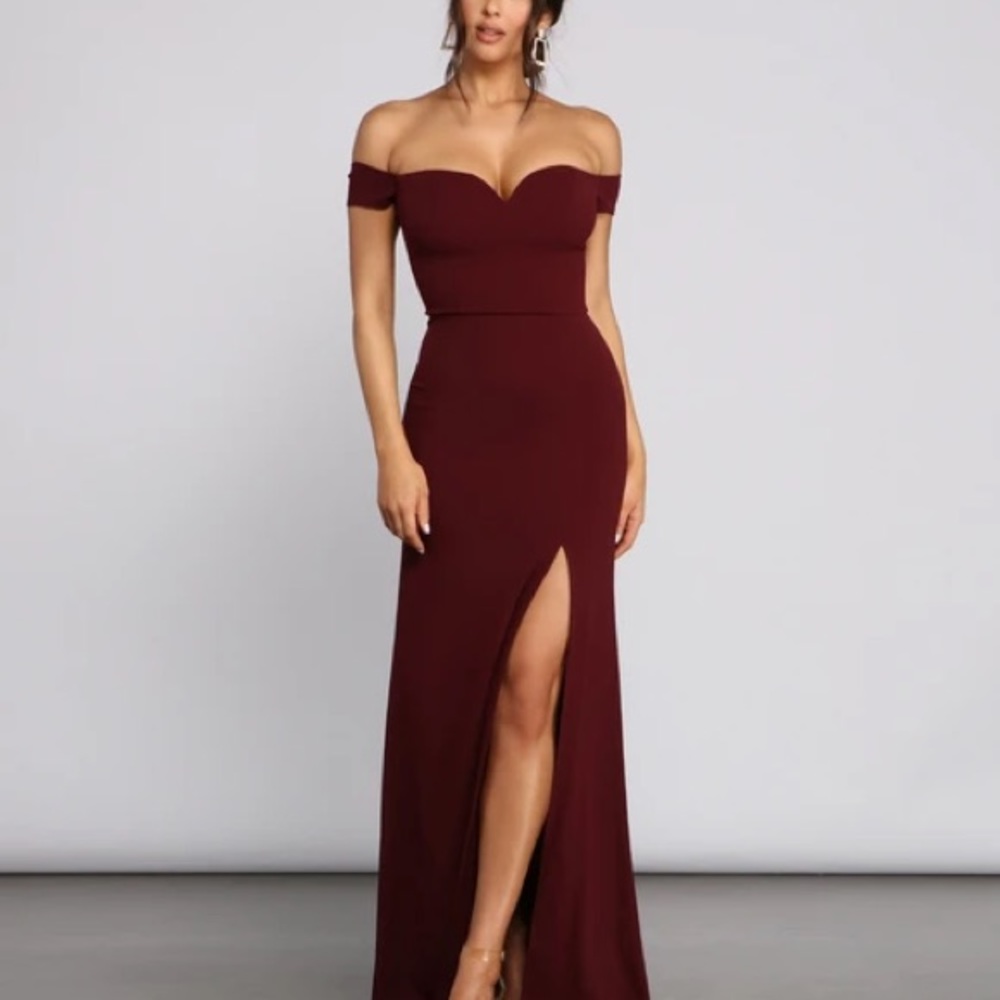 WINDSOR MYRA FORMAL HIGH SLIT DRESS -BURGUNDY